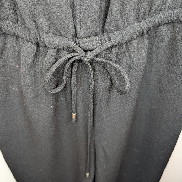 H&M Black Sleeveless V Neck Button Down Pant Romper Jumpsuit Women Canada Size 2 - Picture 11 of 13